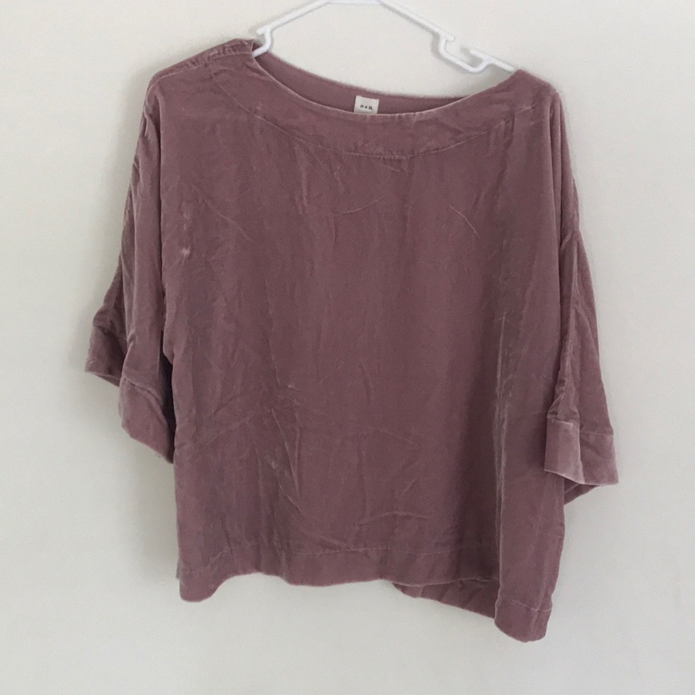 Gap velvet blush colored top